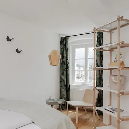 Gruene Haus - Boutique Ecofriendly Aparthotel Innsbruck