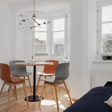 Gruene Haus - Boutique Ecofriendly Aparthotel Innsbruck